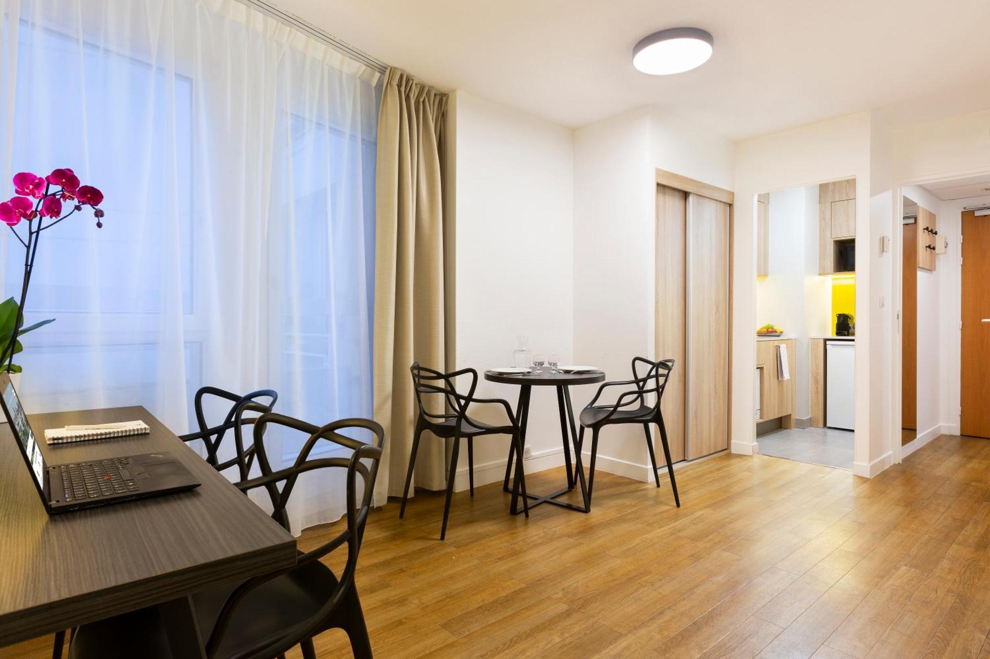 Citadines Tour Eiffel Paris Aparthotel Buitenkant foto
